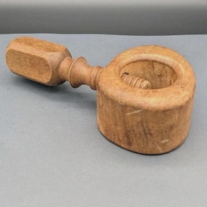 Vtg Hand Turned Wooden Nut Cracker Screw Type Large Primitive Farmhouse Decor