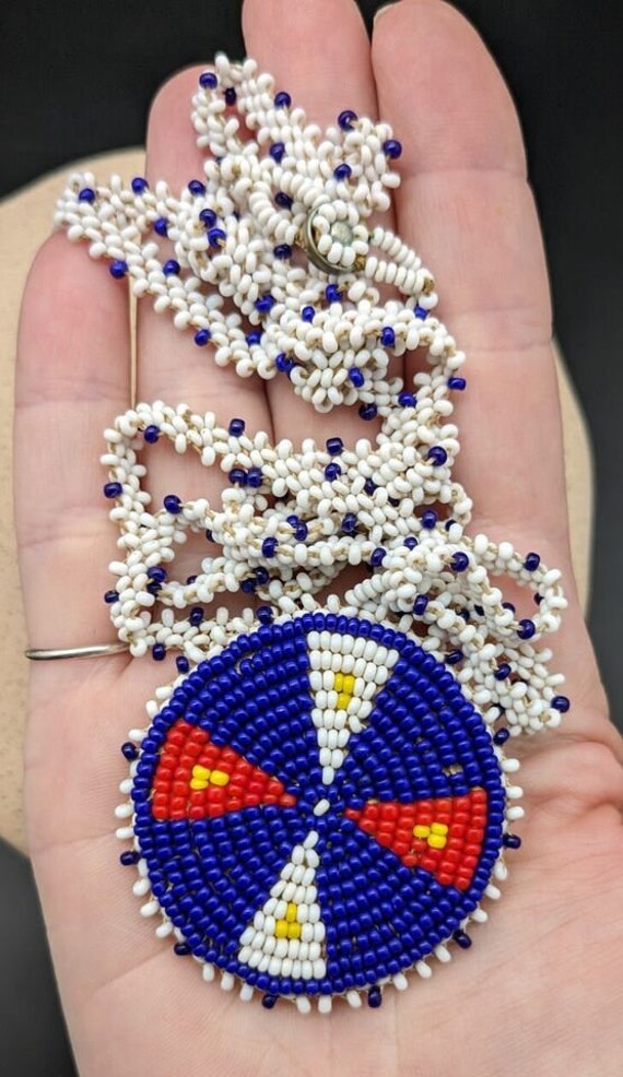 Vintage Native American Necklace Hand Beaded Meda… - image 10