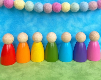 Bambole con pioli arcobaleno: giocattoli per neonati e bambini piccoli