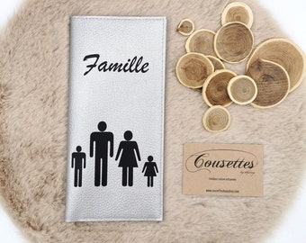 Family booklet protector in customizable imitation leather.