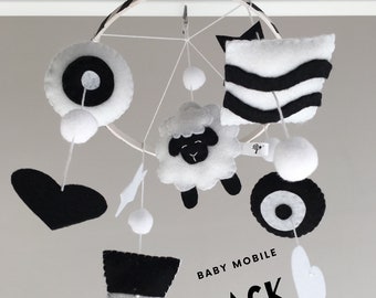 Black&white Montessori Baby mobile with sheep, monochrome felt nursery mobile, munari crib mobile
