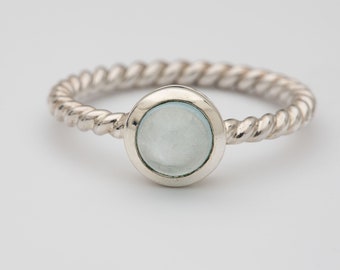 Aquamarine polished sterling silver twisted ring.