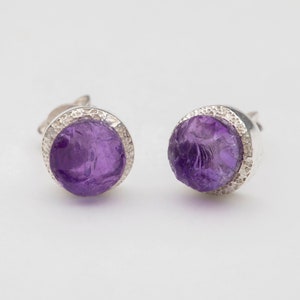 Amethyst Ohrstecker, Rohkristall Ohrringe, Silber - Zuri 6mm