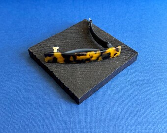 Mini, Brown Tortoise | the Best Hair Clip - Etsy display picture 3