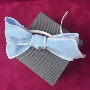 Loctia lined no slip girl’s blue bow barrette won’t damage hair, stays in place