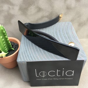 Loctia lined no slip large black acetate won&#39;t damage hair stays in place