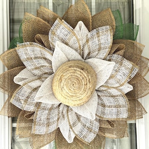 Corona de flores blancas y tostadas hecha a mano con hojas verdes, decoración rústica para puerta de granja, ideal para cualquier temporada, envío gratis.