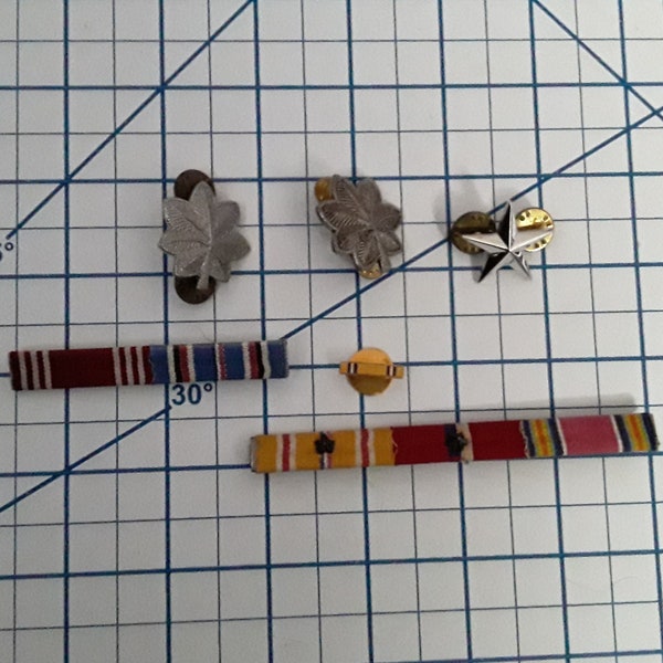Lot de 6 insignes de grade WW2, rubans, épinglettes, boutons d'insigne militaire WWII