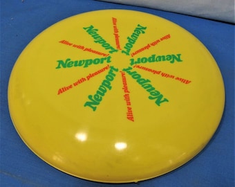 c1960s NOS NEWPORT Cigarettes Flying DISK Plastic - 9.0 inches - Premium Disc Insert Vintage Tobacco Advertising Frisbee