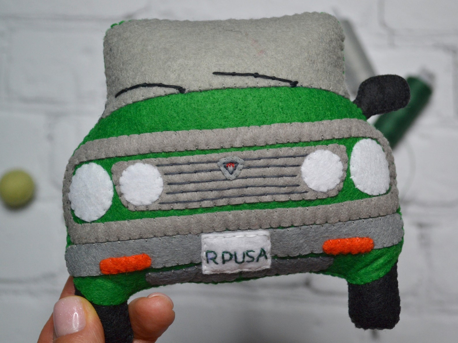 peluche voiture