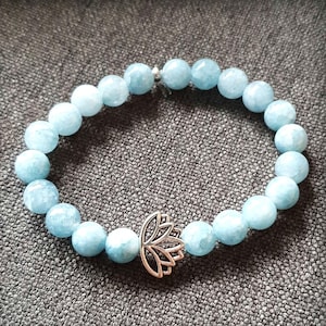 Quartz stone and lotus flower bracelet