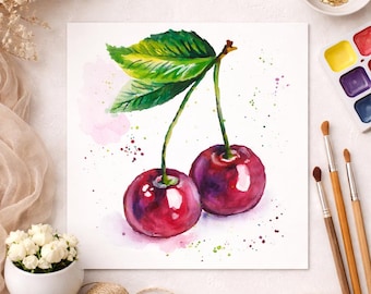 Könnte beinhalten: Aquarellmalerei von zwei reifen Kirschen mit grünen Blättern und Stielen. Die Kirschen sind tiefrot mit glänzenden Highlights, vor einem weißen Hintergrund mit rosa und grünen Farbspritzern. Künstlerisches Stillleben.