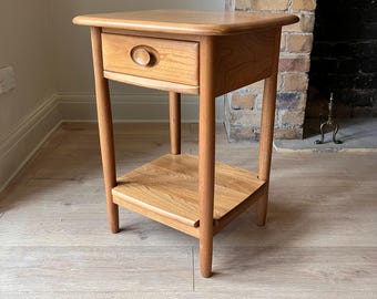 Ercol Windsor Side Table Bedside or Lamp Table Model 3866