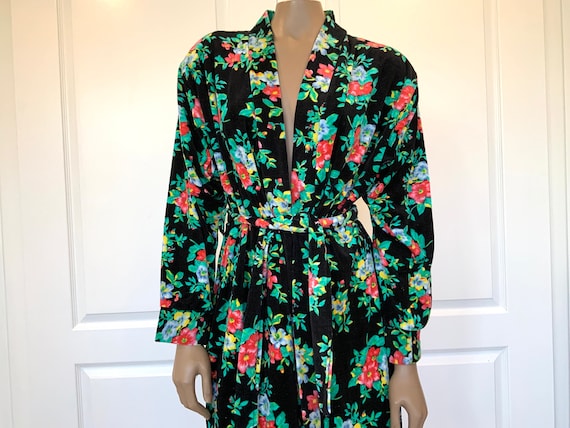 Vintage Black Floral Velour Robe, Women’s 80s Dark