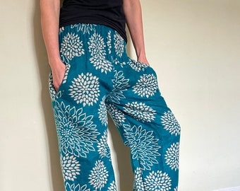 Pantalon Genie en polaire à fleurs d'hiver - Sarouel hippie avec poches