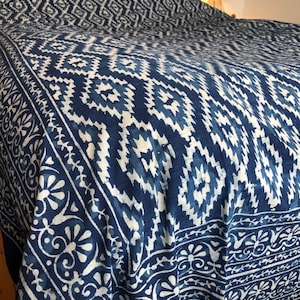 Hand Block Printed Indigo geometric print Kingsize Double cotton Indian bedspread hanging throw table cloth