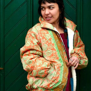 Unisex Sari Fleece gefütterte Bomberjacke - Paisley