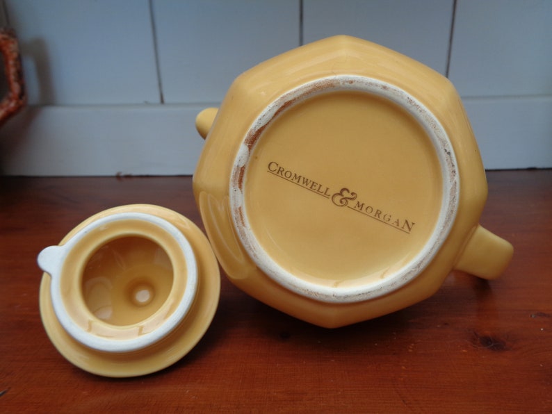 Teapot, Retro Yellow Cromwell and Teapot/hot Water Pot