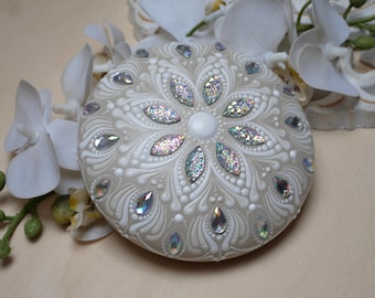 Mandala stone, hand-painted decoration, painted stones, dot art painting, stone painting decoration, meditation stone