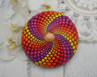 Hand-painted mandala stone, colorful stones, home decor, gift for her, colorful meditation stone, hand-painted table decoration, acrylic painting