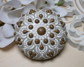 Mandala stone | Painted stones | Colorful decoration | Meditation stone | Dot painting | Hand-painted decorative stones | Rock painting | Decor
