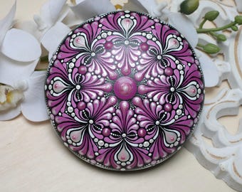 Hand-painted mandala stone, artificial stone, mandala art, dot art mandala, unique piece, dot painting, table decoration