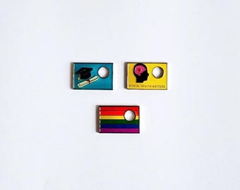 Personalized Hand-Painted Flag Charm: Engraved Traveler Souvenir