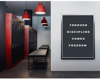 Através da disciplina vem a liberdade, decoração artística para casa, motivação para academia, citação de Jocko Willink, pôster de treino, citação de motivação, fitness,