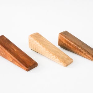 Otter Design by UnseenThailand Decorative Wooden Door Stopper//Doorstop Holder Hand Carved in a Animal Shape Floor Blocker Closers.