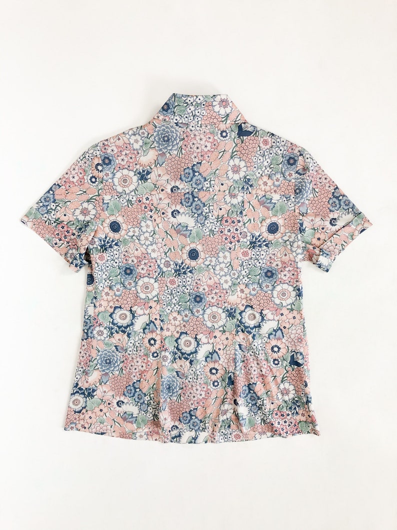 Vintage 70s Short Sleeve Floral Poly Blouse