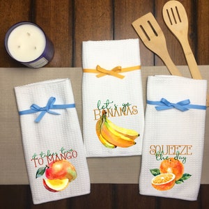 Spring kitchen towels- Summer kitchen Towels - Housewarming Gift - Gift For Mom - Wedding Shower Gift -Fruit kitchen towel-Fruit dish towel