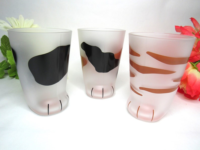 10oz Cat Paw Shaped Personalized Drinking Glass 1pc Frosted Kawaii Kitten Foot Cup with Toe Beans Black Spots