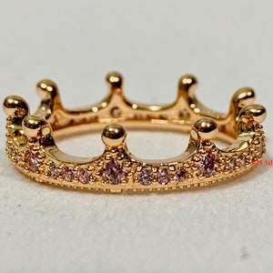 Rose gold queen ring pandora best sale