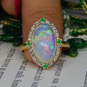 Natuurlijke Fire Opal Ring 14k geelgouden ring ovaal geslepen art deco opaal ring Valentijnsdag cadeau groene smaragd ring verjaardagscadeau cocktailring