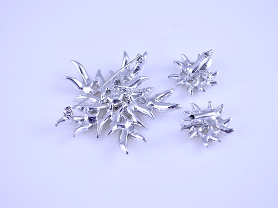 50's Sarah Coventry flower brooch and clip on ear… - image 3