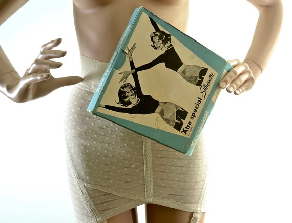 Dead stock 60's unworn girdle by Silhouette - image 3