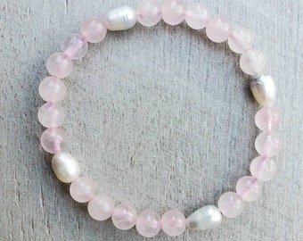 Natural Rose Quartz bracelet with genuine freshwater pearls, stretchy gemstone bead bracelet, crystal bracelet, gift for her