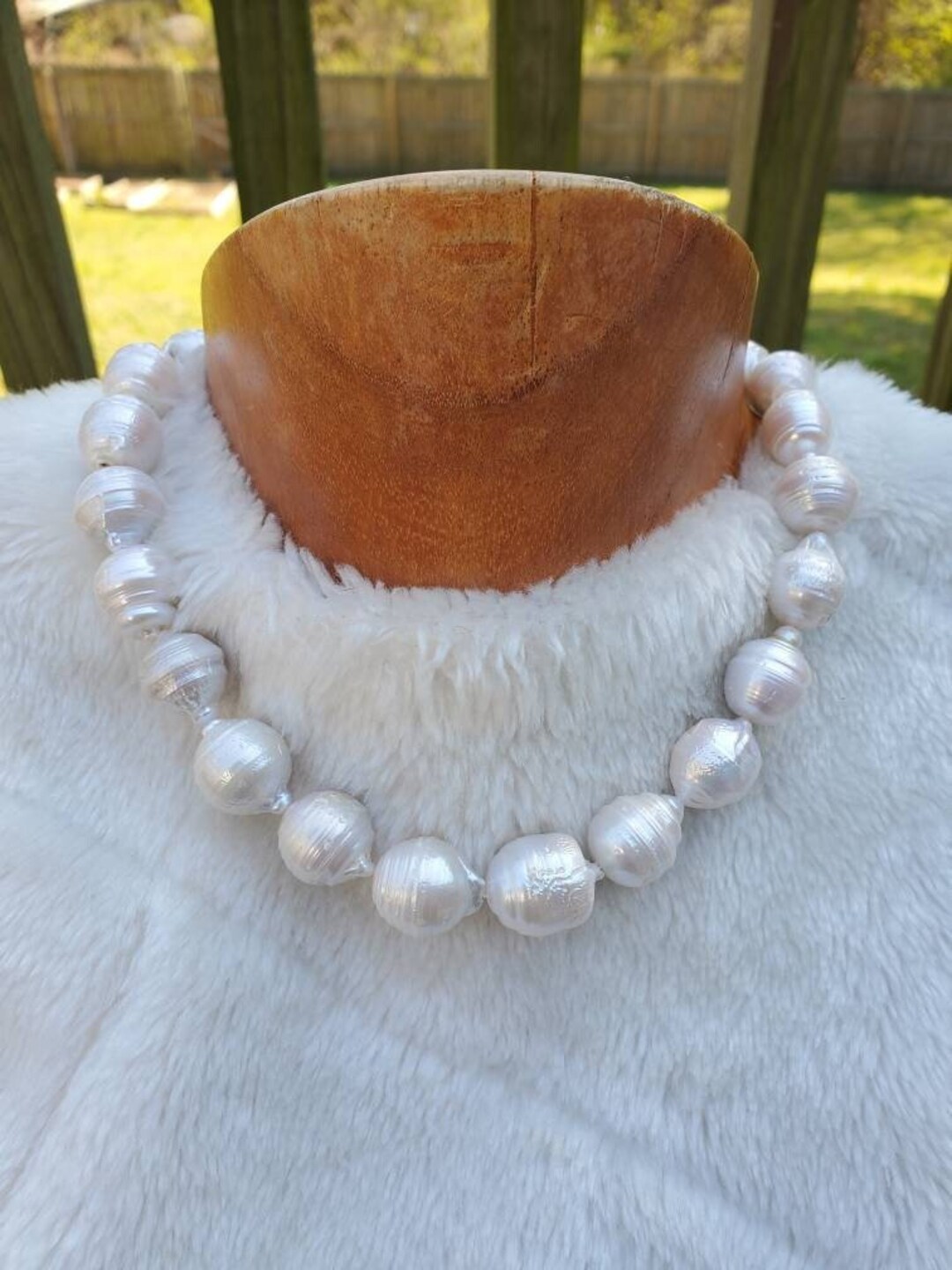 Large Baroque Pearl Necklace: 16