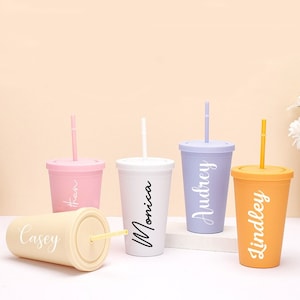 Personalized Skinny Tumbler Bridesmaid Tumbler with Lid and Straw Bachelorette Party Acrylic Tumbler, Customized bridal cup Beach cup