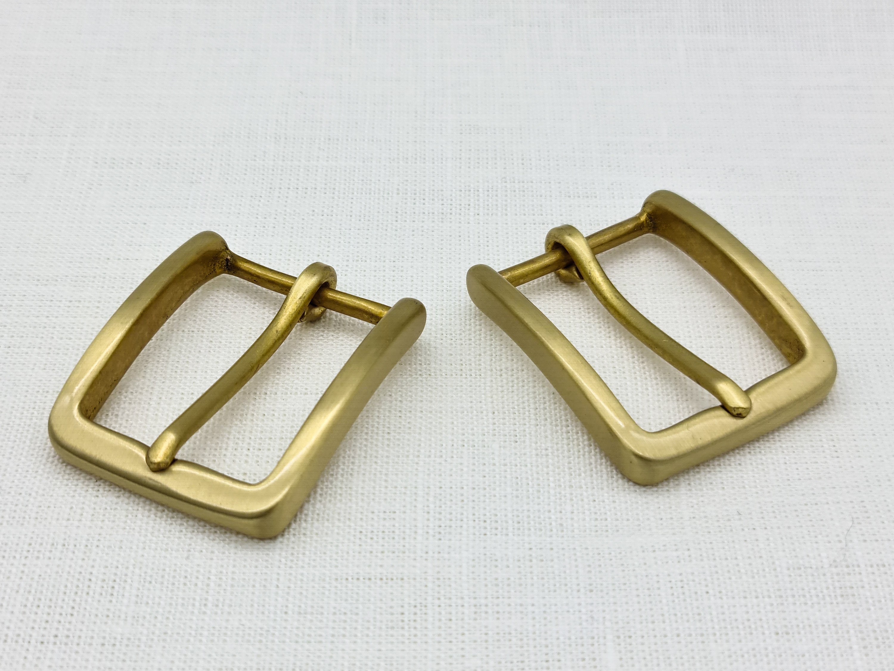 CD Diamond Belt Buckle Gold-Finish Brass, 40 MM