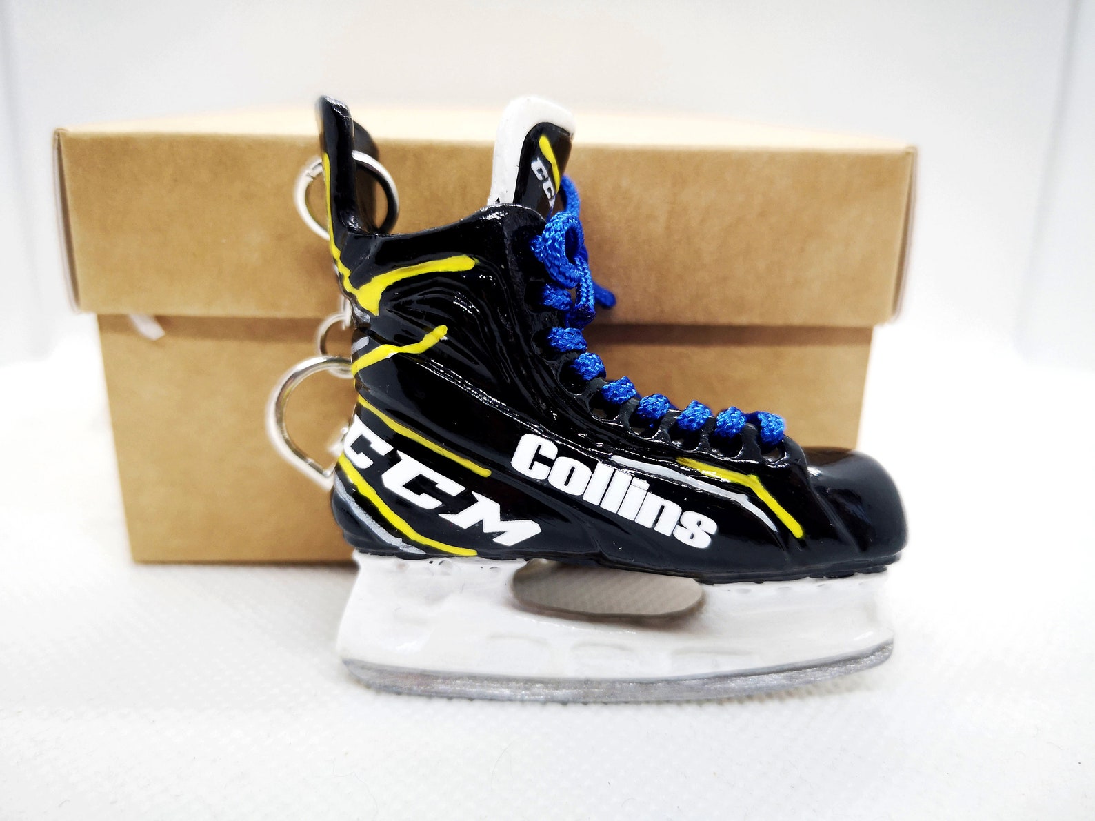 Hockey Skateboards Marathon Keychain - Metal W/ Clasp main image 1
