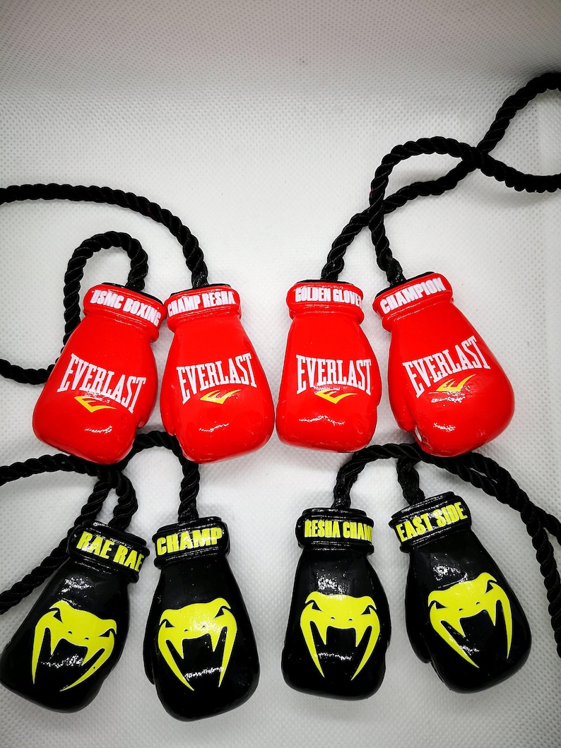 Regalos de guantes de boxeo personalizados, adorno de boxeo Venum personalizado para espejo de coche, amuleto de boxeo, regalos deportivos, regalo de luchador, dijes para espejo de coche imagen 10