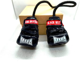 UFC MMA ゴールドチャンピオングローブ レプリカ - アメリカから発送