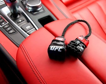 Dije de coche personalizado con guantes de MMA: guantes de boxeo de la UFC con nombre personalizado, Shingart Everlast Champion