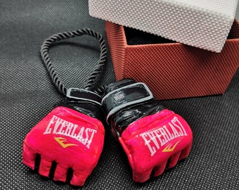 Adorno para coche con guantes de MMA personalizados: regalo personalizado de UFC, guantes de boxeo y crossfit.