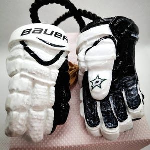 Adorno navideño de hockey, regalos de Navidad, dije para coche con guantes de hockey personalizados, adorno de la NHL con guantes de los Dallas Stars, decoración de hockey para el hogar.