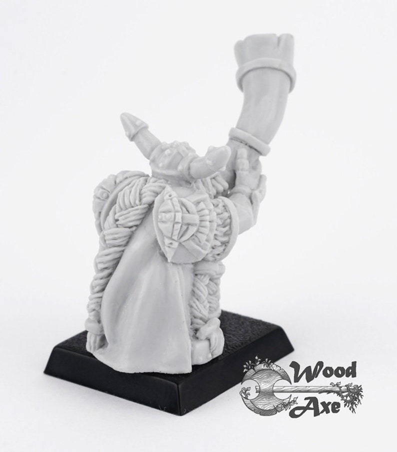 Dwarf Horn