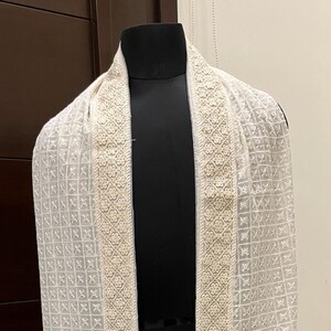 Ivory chikankari Men Stole, Indian Kurta Chunni, Wedding Silk Groom Dupatta, Sherwani Dupatta, Return gift for men, Wedding Favors