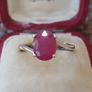 Sterling Silver Crossover Solitaire Ring Deep Pink Ruby Gemstone UK Size N