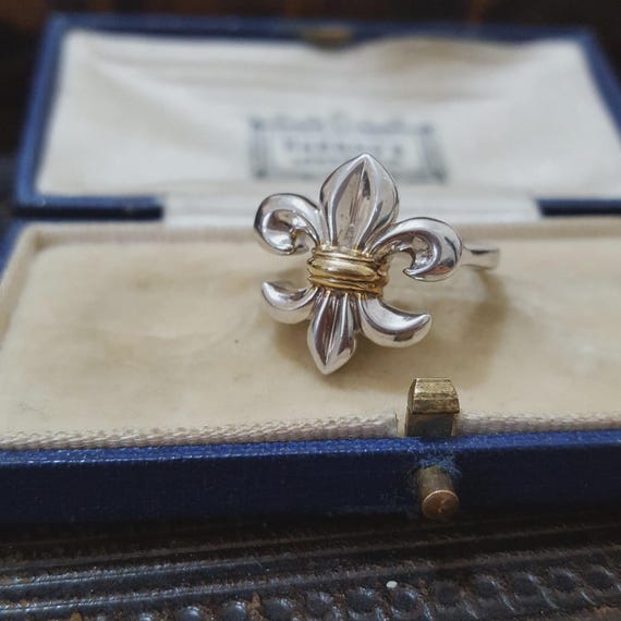 Vintage 925 Sterling Silver Ring, Fleur-de-lis Cocktail Ring, Size